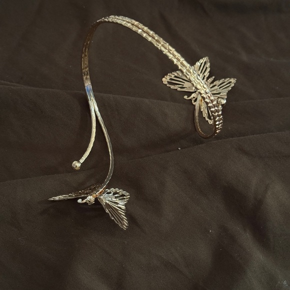 Roman Toga add on bangle in gold tone - Picture 10 of 15